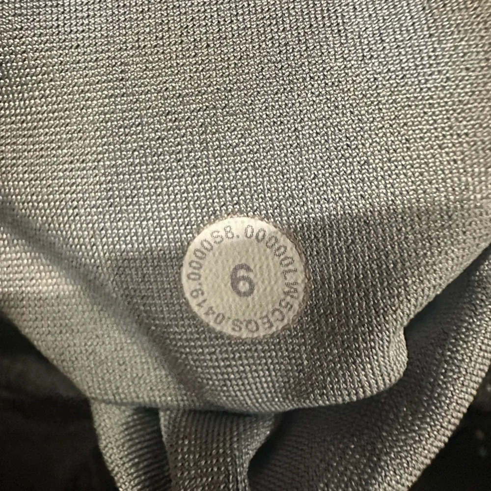 Lululemon🍋Mapped Out Black and Glacier Gray High-Rise Tights 28” Size 6 - Picture 8 of 8